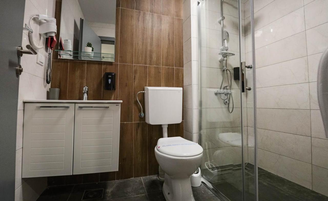 Hotel Dijana Pirot Kültér fotó