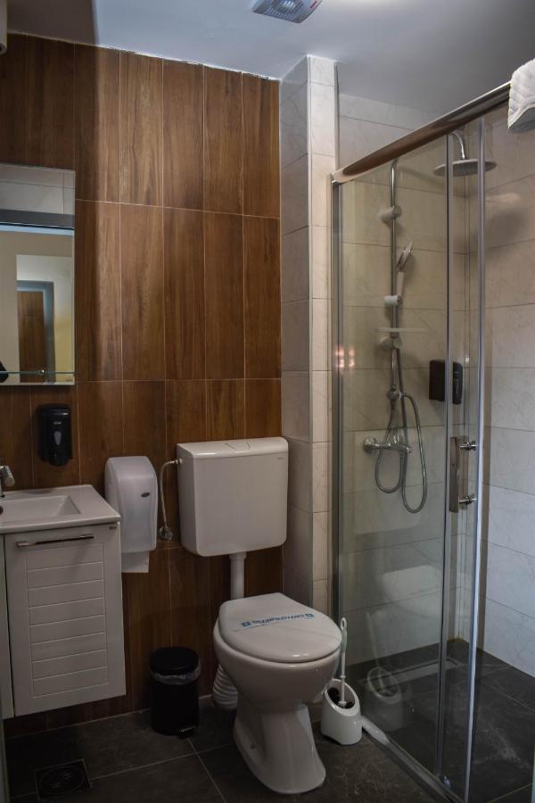 Hotel Dijana Pirot Kültér fotó