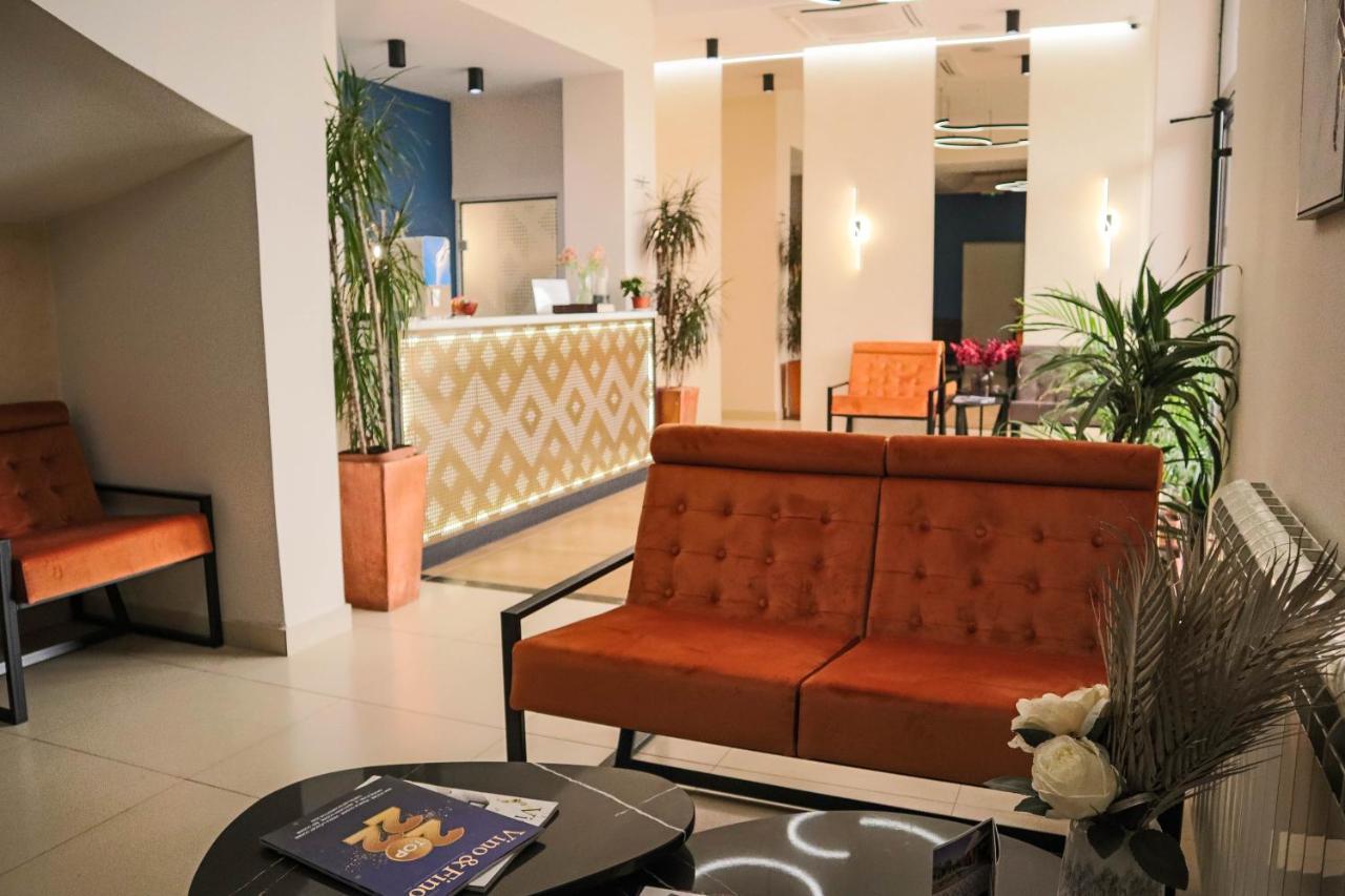 Hotel Dijana Pirot Kültér fotó